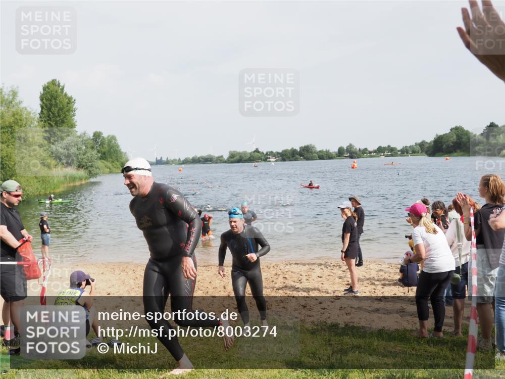 21.06.2025 - 27. Vierlanden-Triathlon MichiJ http://msf.ph/oto/8003274 15.06.2026 10:05:48 Schwimmen 392, 401, 435, 442, 450, 458 meine-sportfotos.de