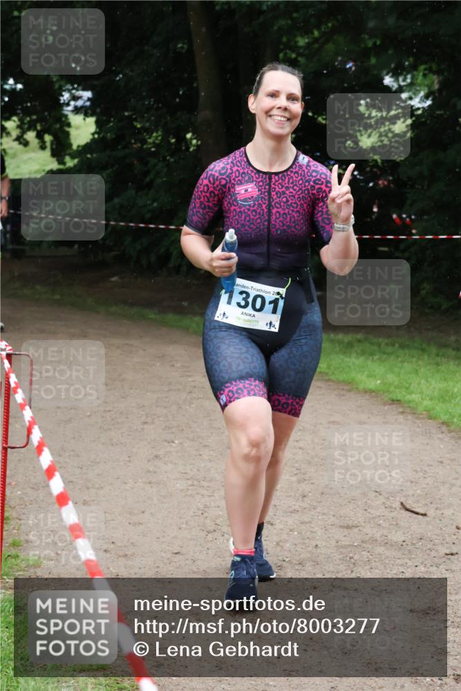 21.06.2025 - 27. Vierlanden-Triathlon Lena Gebhardt http://msf.ph/oto/8003277 15.06.2025 14:16:22 Laufen 20, 11301 meine-sportfotos.de