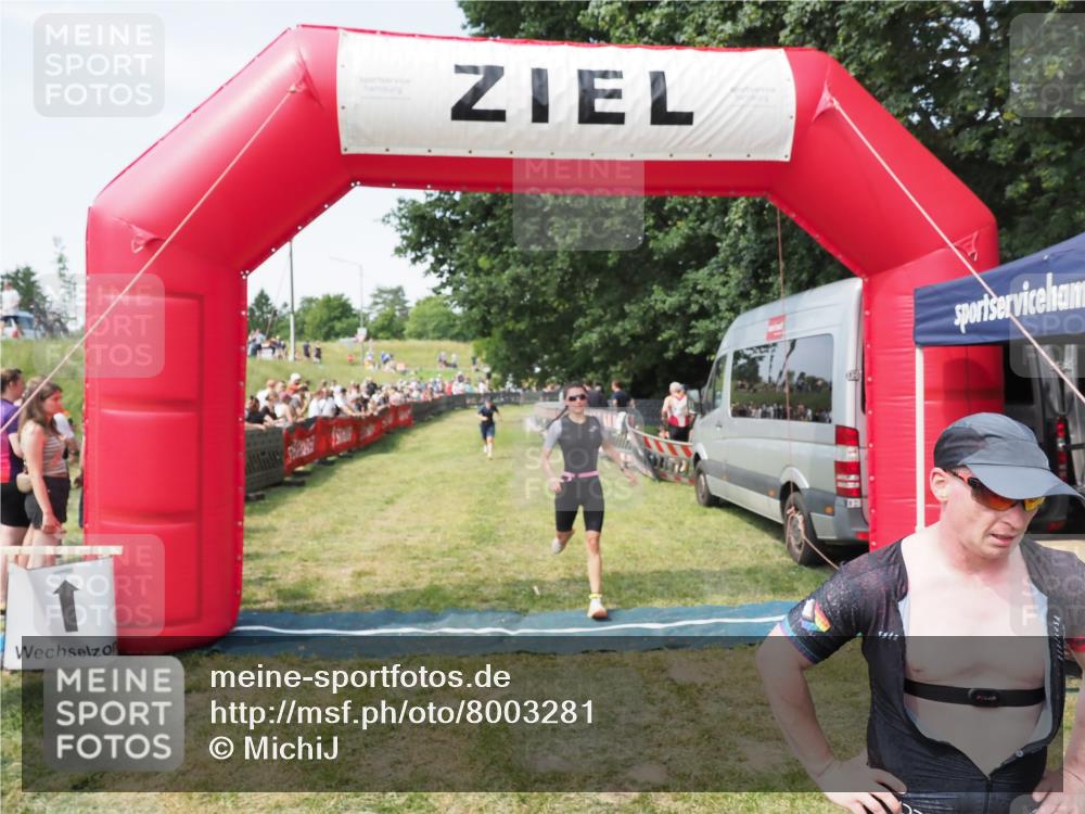 21.06.2025 - 27. Vierlanden-Triathlon MichiJ http://msf.ph/oto/8003281 15.06.2026 11:27:22 Ziel 369, 490, 565 meine-sportfotos.de