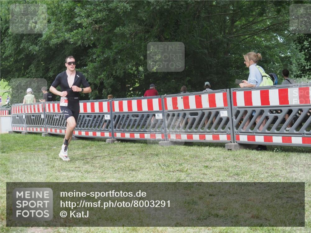21.06.2025 - 27. Vierlanden-Triathlon KatJ http://msf.ph/oto/8003291 15.06.2025 12:56:59 Ziel 59, 86 meine-sportfotos.de