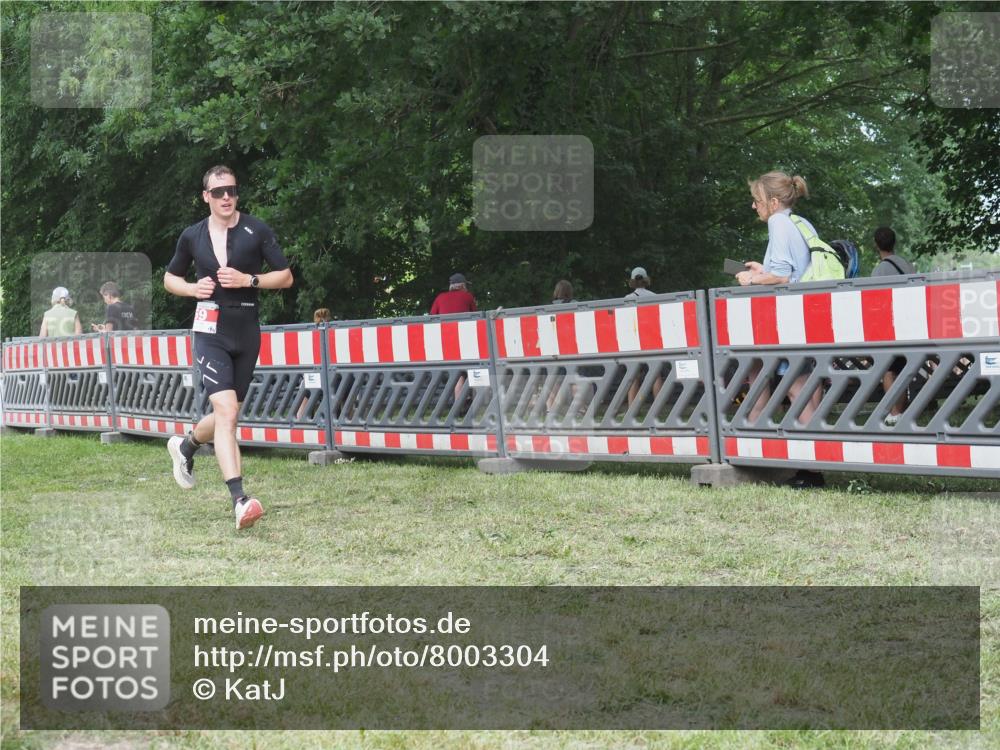 21.06.2025 - 27. Vierlanden-Triathlon KatJ http://msf.ph/oto/8003304 15.06.2025 12:56:59 Ziel 59, 86 meine-sportfotos.de