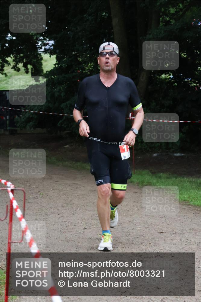 21.06.2025 - 27. Vierlanden-Triathlon Lena Gebhardt http://msf.ph/oto/8003321 15.06.2025 14:16:24 Laufen  meine-sportfotos.de