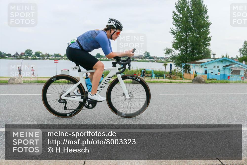 21.06.2025 - 27. Vierlanden-Triathlon H.Heesch http://msf.ph/oto/8003323 15.06.2025 12:48:17 Radfahren 935 meine-sportfotos.de