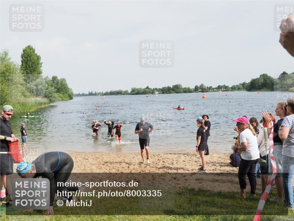 21.06.2025 - 27. Vierlanden-Triathlon MichiJ http://msf.ph/oto/8003335 15.06.2026 10:05:50 Schwimmen 372, 392, 435, 442, 450, 458 meine-sportfotos.de