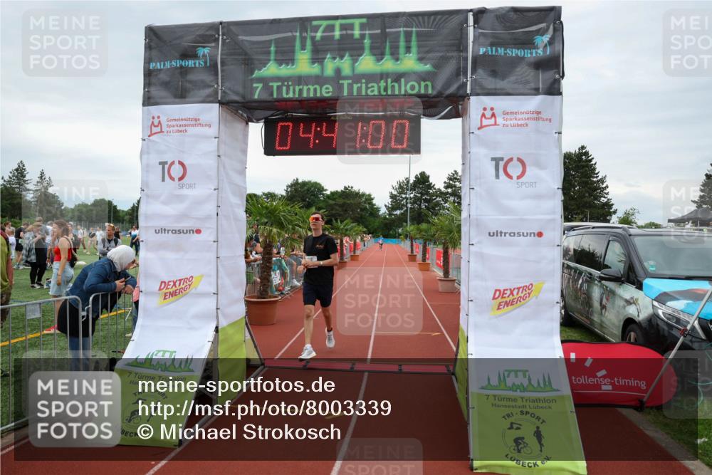 15.06.2025 - 7 Türme Triathlon Michael Strokosch http://msf.ph/oto/8003339 15.06.2025 14:41:00 Ziel 415, 487, 596 meine-sportfotos.de