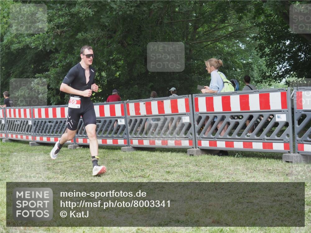 21.06.2025 - 27. Vierlanden-Triathlon KatJ http://msf.ph/oto/8003341 15.06.2025 12:56:59 Ziel 59, 86 meine-sportfotos.de