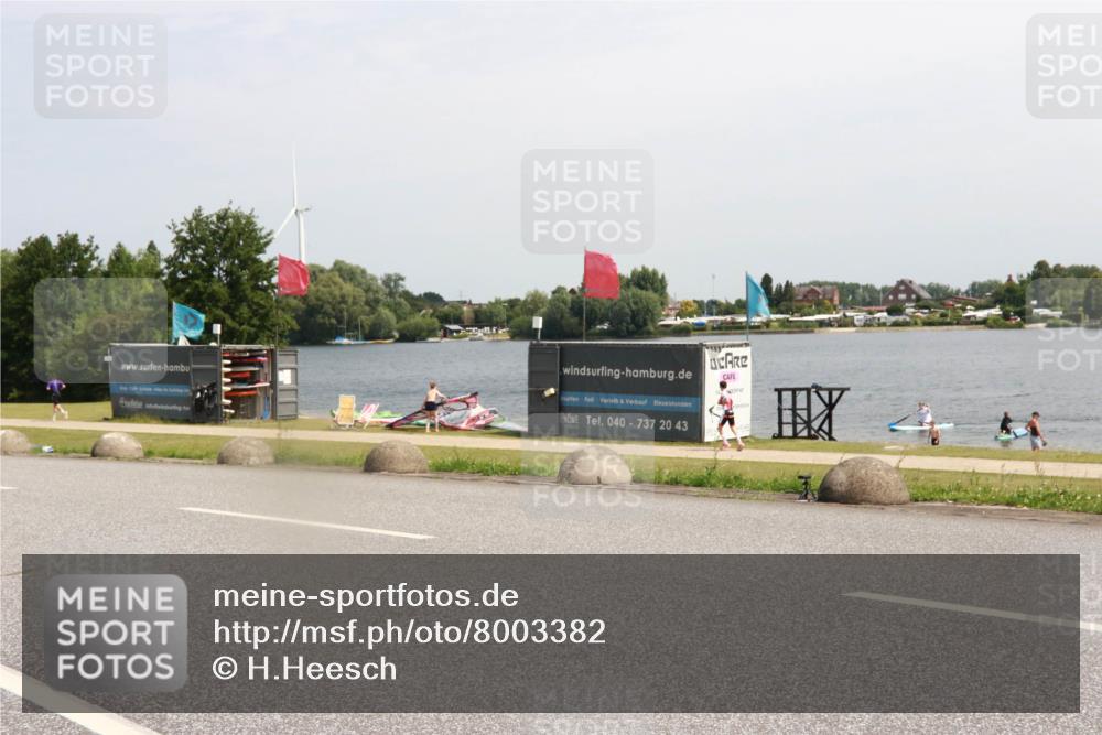 21.06.2025 - 27. Vierlanden-Triathlon H.Heesch http://msf.ph/oto/8003382 15.06.2025 11:48:07 Radfahren  meine-sportfotos.de