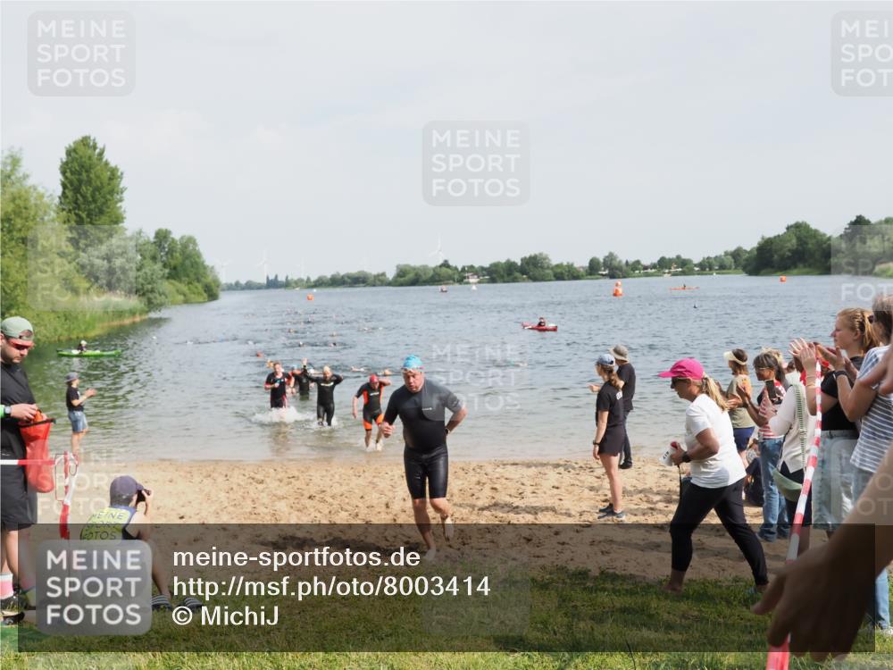 21.06.2025 - 27. Vierlanden-Triathlon MichiJ http://msf.ph/oto/8003414 15.06.2026 10:05:51 Schwimmen 372, 392, 410, 435, 442, 450, 458 meine-sportfotos.de