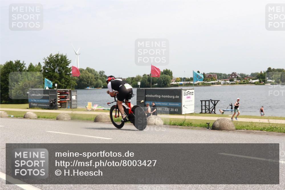 21.06.2025 - 27. Vierlanden-Triathlon H.Heesch http://msf.ph/oto/8003427 15.06.2025 11:48:32 Radfahren 223, 816, 866 meine-sportfotos.de