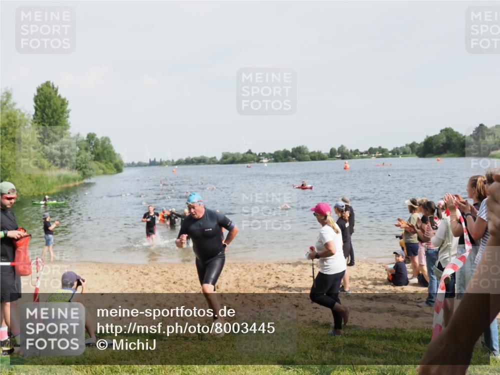 21.06.2025 - 27. Vierlanden-Triathlon MichiJ http://msf.ph/oto/8003445 15.06.2026 10:05:52 Schwimmen 372, 392, 410, 435, 442, 450, 458 meine-sportfotos.de