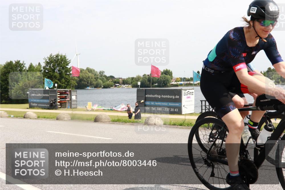 21.06.2025 - 27. Vierlanden-Triathlon H.Heesch http://msf.ph/oto/8003446 15.06.2025 11:48:34 Radfahren 223, 781, 816, 866 meine-sportfotos.de