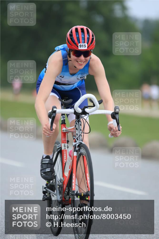 21.06.2025 - 27. Vierlanden-Triathlon H.Heesch http://msf.ph/oto/8003450 15.06.2025 12:47:28 Radfahren 915 meine-sportfotos.de
