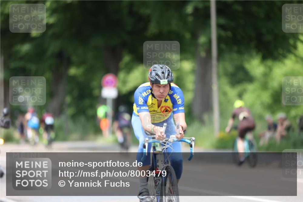 15.06.2025 - 7 Türme Triathlon Yannick Fuchs http://msf.ph/oto/8003479 15.06.2025 13:16:54 Radfahren 291, 336, 337, 533, 703, 706, 748, 830, 960, 1188 meine-sportfotos.de