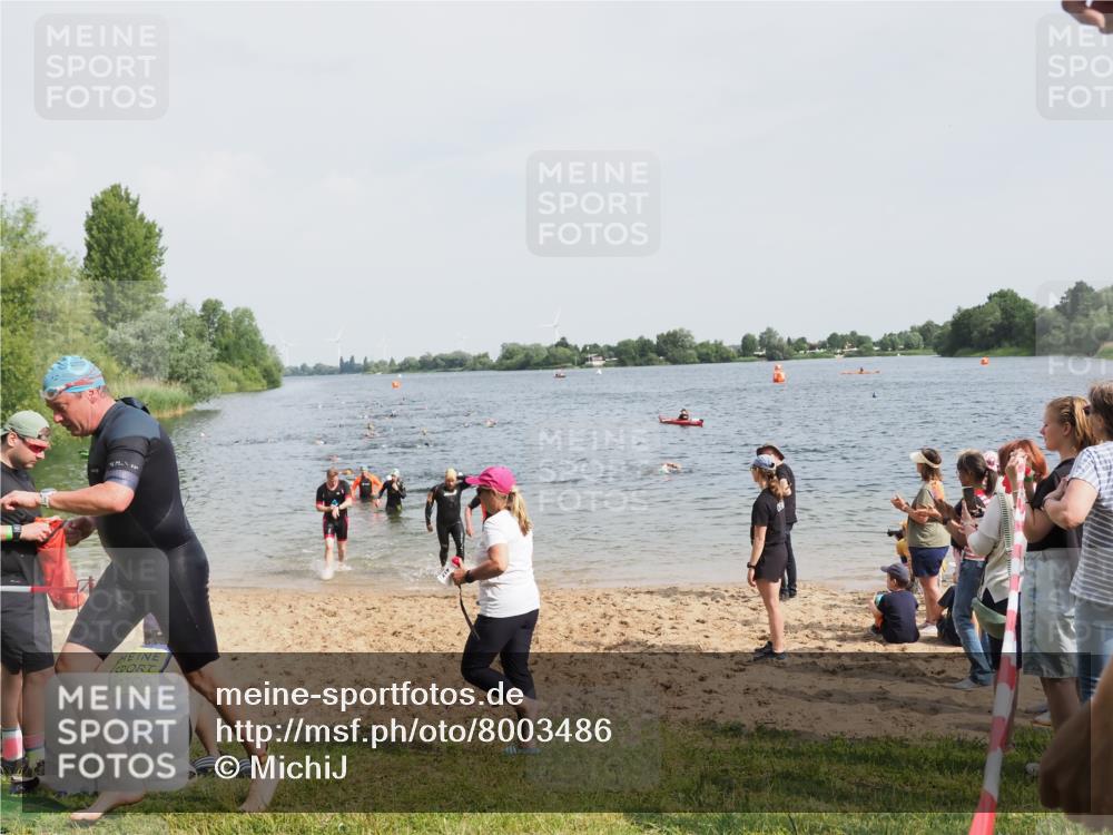 21.06.2025 - 27. Vierlanden-Triathlon MichiJ http://msf.ph/oto/8003486 15.06.2026 10:05:53 Schwimmen 372, 392, 410, 435, 442, 450, 458 meine-sportfotos.de