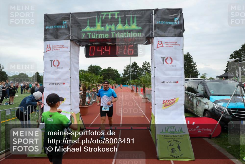 15.06.2025 - 7 Türme Triathlon Michael Strokosch http://msf.ph/oto/8003491 15.06.2025 14:41:16 Ziel 625 meine-sportfotos.de