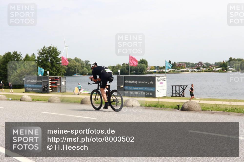 21.06.2025 - 27. Vierlanden-Triathlon H.Heesch http://msf.ph/oto/8003502 15.06.2025 11:49:11 Radfahren 773 meine-sportfotos.de