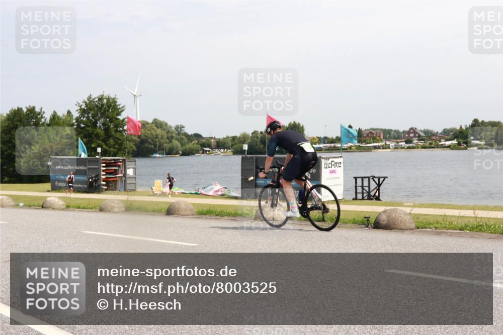 21.06.2025 - 27. Vierlanden-Triathlon H.Heesch http://msf.ph/oto/8003525 15.06.2025 11:49:24 Radfahren 844 meine-sportfotos.de