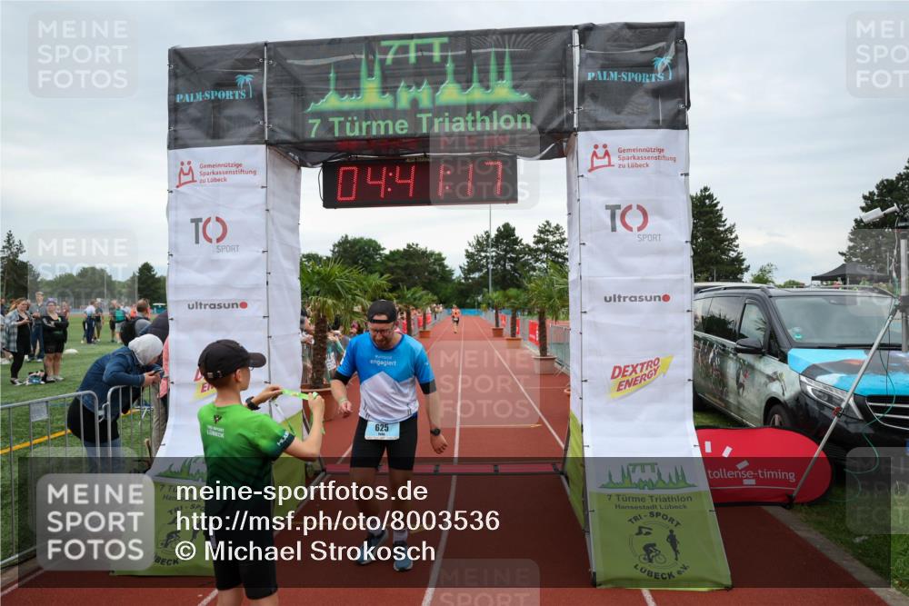 15.06.2025 - 7 Türme Triathlon Michael Strokosch http://msf.ph/oto/8003536 15.06.2025 14:41:16 Ziel 625 meine-sportfotos.de