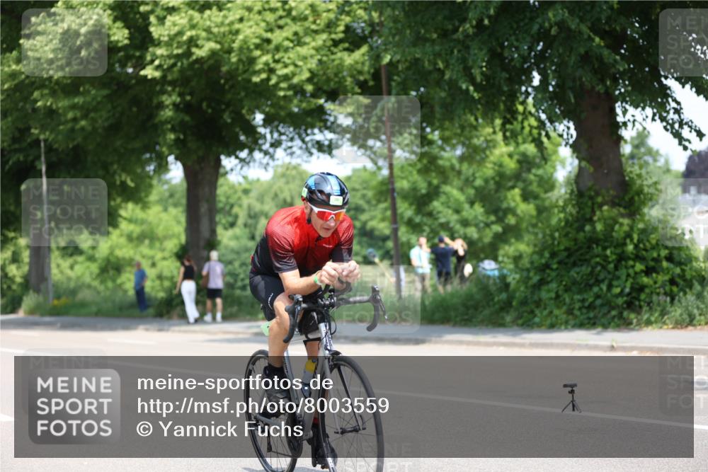15.06.2025 - 7 Türme Triathlon Yannick Fuchs http://msf.ph/oto/8003559 15.06.2025 12:33:36 Radfahren  meine-sportfotos.de