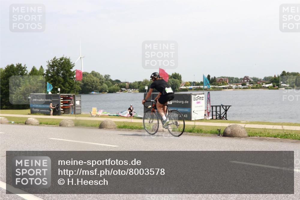 21.06.2025 - 27. Vierlanden-Triathlon H.Heesch http://msf.ph/oto/8003578 15.06.2025 11:49:50 Radfahren  meine-sportfotos.de