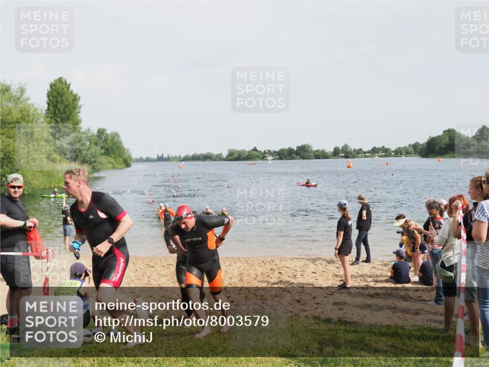 21.06.2025 - 27. Vierlanden-Triathlon MichiJ http://msf.ph/oto/8003579 15.06.2026 10:05:58 Schwimmen 362, 372, 410, 435, 458 meine-sportfotos.de