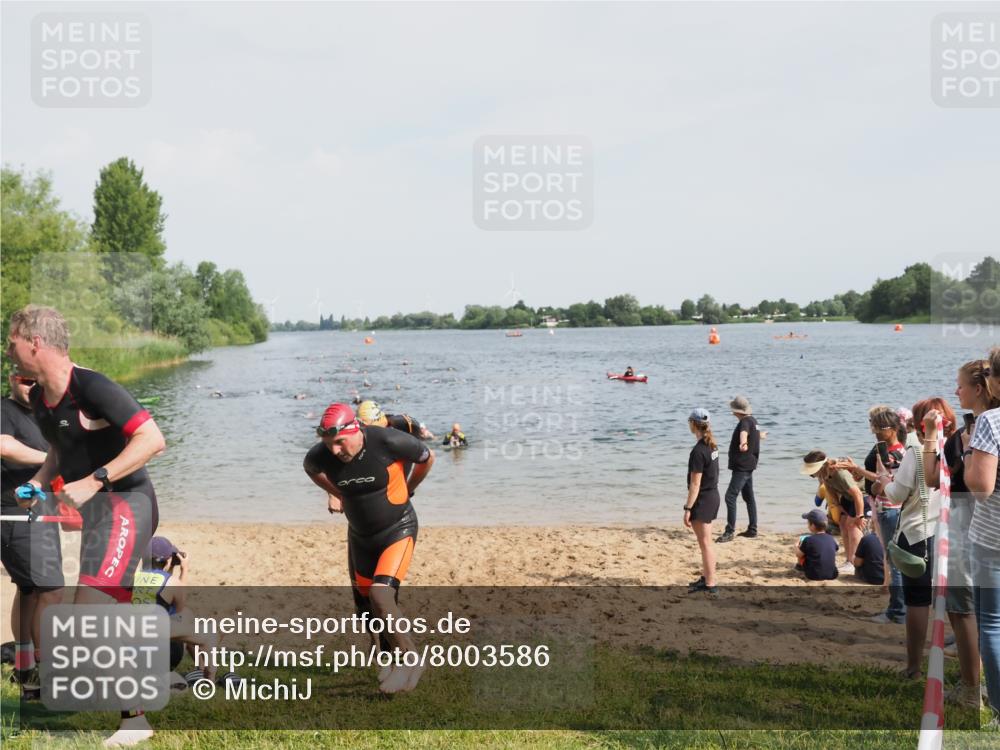 21.06.2025 - 27. Vierlanden-Triathlon MichiJ http://msf.ph/oto/8003586 15.06.2026 10:05:59 Schwimmen 362, 372, 410, 435, 458 meine-sportfotos.de
