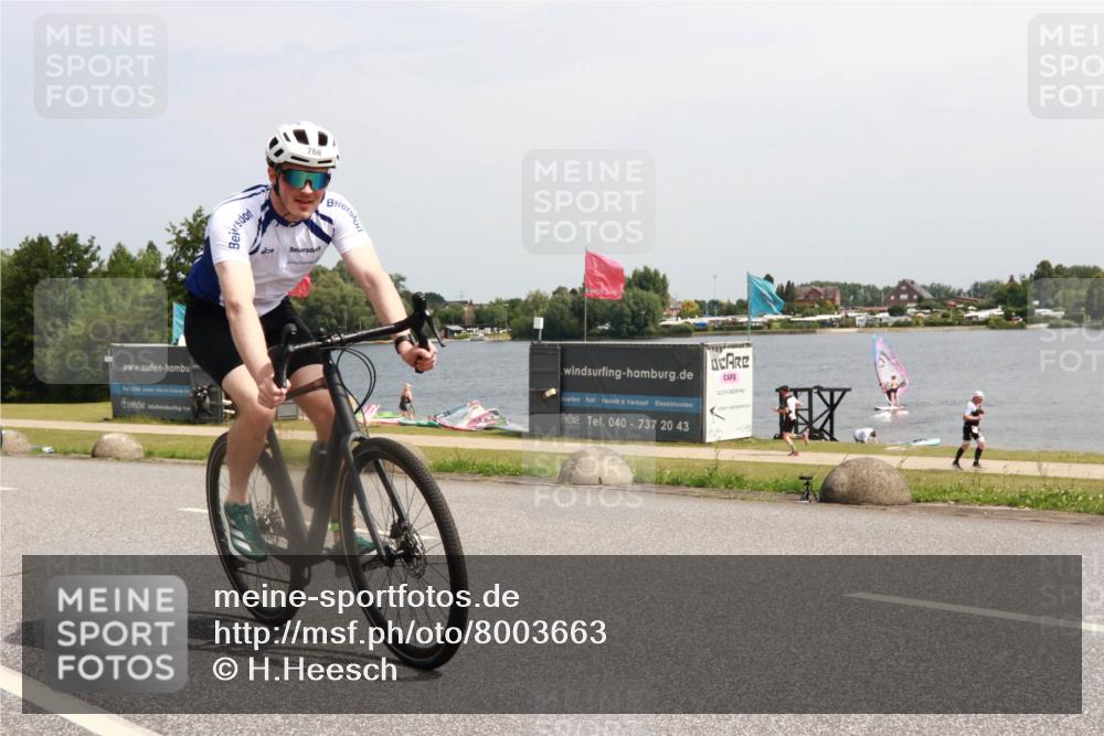 21.06.2025 - 27. Vierlanden-Triathlon H.Heesch http://msf.ph/oto/8003663 15.06.2025 11:50:19 Radfahren 670, 729, 731, 766, 783 meine-sportfotos.de