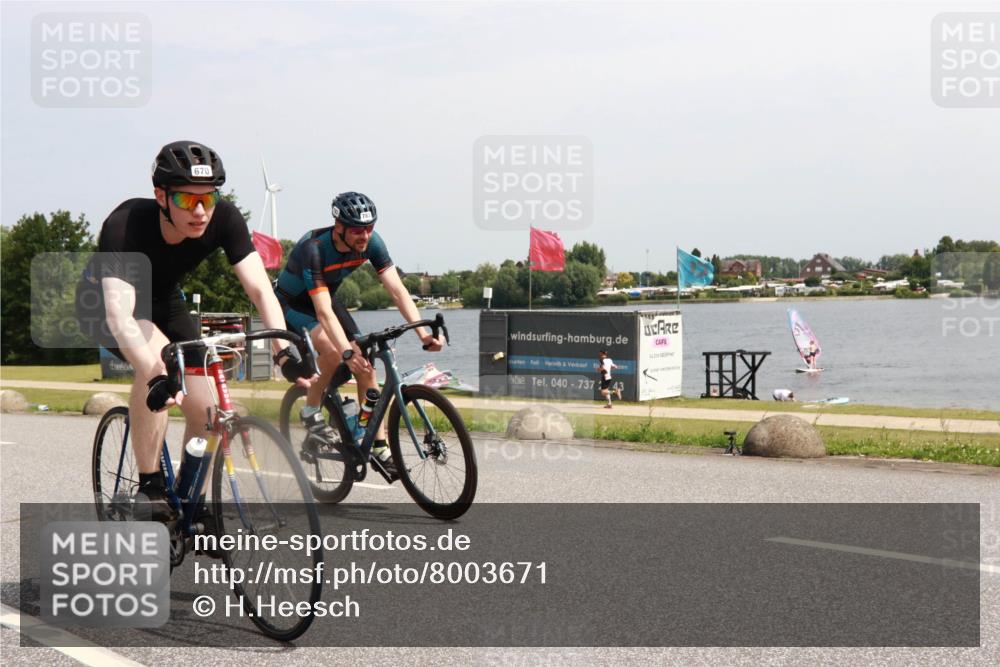 21.06.2025 - 27. Vierlanden-Triathlon H.Heesch http://msf.ph/oto/8003671 15.06.2025 11:50:20 Radfahren 670, 729, 731, 766, 783 meine-sportfotos.de