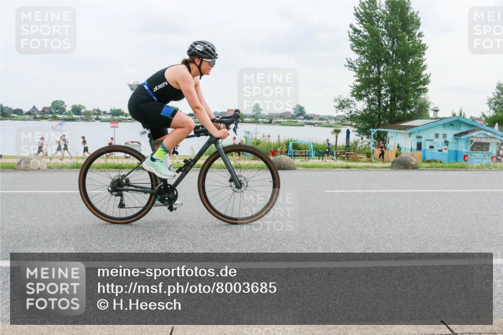 21.06.2025 - 27. Vierlanden-Triathlon H.Heesch http://msf.ph/oto/8003685 15.06.2025 12:52:29 Radfahren 1400 meine-sportfotos.de