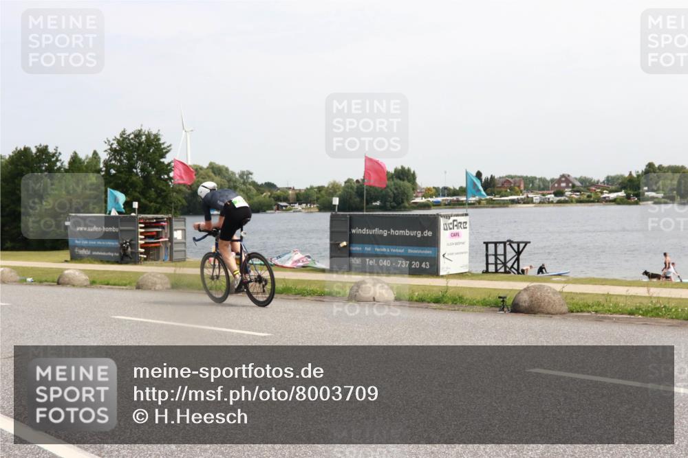 21.06.2025 - 27. Vierlanden-Triathlon H.Heesch http://msf.ph/oto/8003709 15.06.2025 11:51:04 Radfahren 782, 797, 946 meine-sportfotos.de