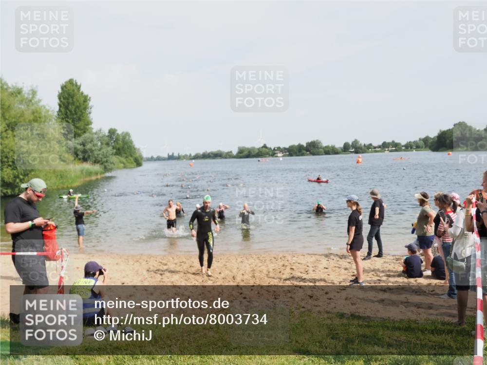 21.06.2025 - 27. Vierlanden-Triathlon MichiJ http://msf.ph/oto/8003734 15.06.2026 10:06:03 Schwimmen 362, 369, 372, 410, 448, 458 meine-sportfotos.de