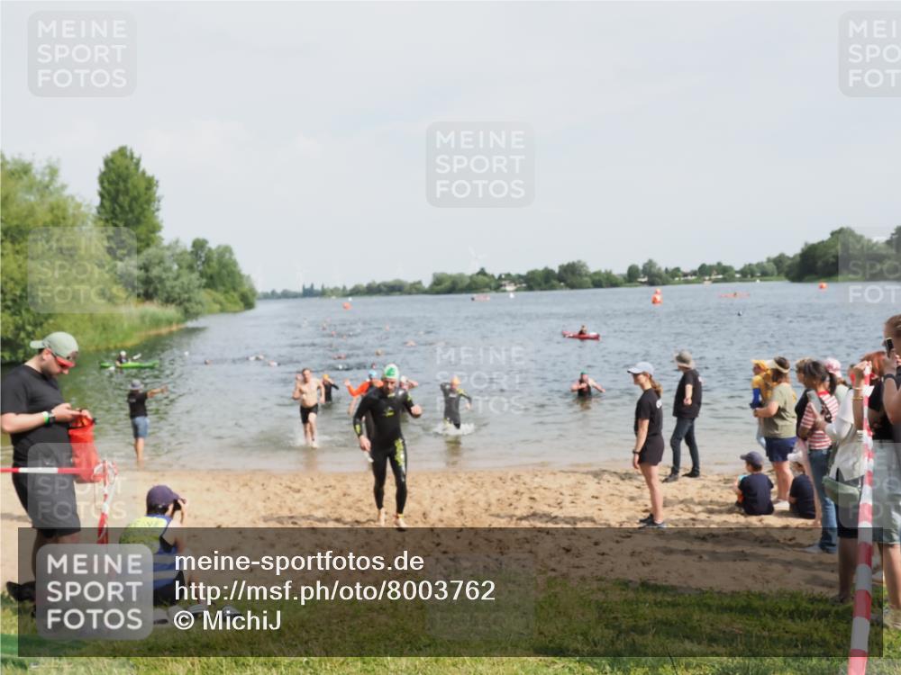 21.06.2025 - 27. Vierlanden-Triathlon MichiJ http://msf.ph/oto/8003762 15.06.2026 10:06:04 Schwimmen 362, 369, 372, 381, 410, 448, 458 meine-sportfotos.de