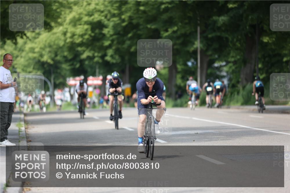 15.06.2025 - 7 Türme Triathlon Yannick Fuchs http://msf.ph/oto/8003810 15.06.2025 13:17:08 Radfahren 445, 563, 566, 893, 1039, 1062 meine-sportfotos.de