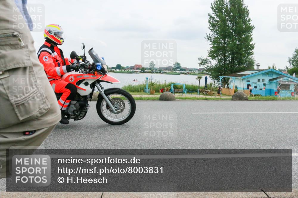 21.06.2025 - 27. Vierlanden-Triathlon H.Heesch http://msf.ph/oto/8003831 15.06.2025 12:55:13 Radfahren  meine-sportfotos.de