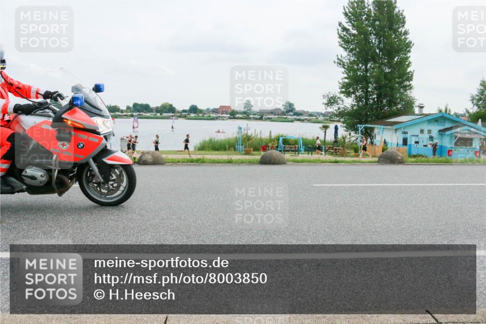 21.06.2025 - 27. Vierlanden-Triathlon H.Heesch http://msf.ph/oto/8003850 15.06.2025 12:55:16 Radfahren  meine-sportfotos.de
