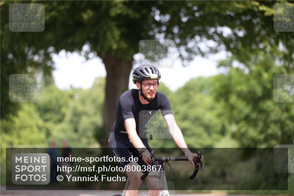 15.06.2025 - 7 Türme Triathlon Yannick Fuchs http://msf.ph/oto/8003867 15.06.2025 12:34:38 Radfahren 258, 334, 464 meine-sportfotos.de