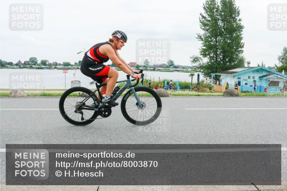 21.06.2025 - 27. Vierlanden-Triathlon H.Heesch http://msf.ph/oto/8003870 15.06.2025 12:56:46 Radfahren 903 meine-sportfotos.de