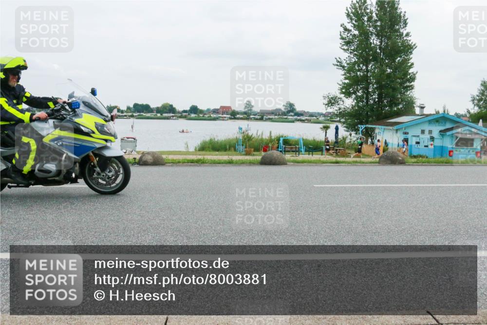 21.06.2025 - 27. Vierlanden-Triathlon H.Heesch http://msf.ph/oto/8003881 15.06.2025 12:56:48 Radfahren 903 meine-sportfotos.de