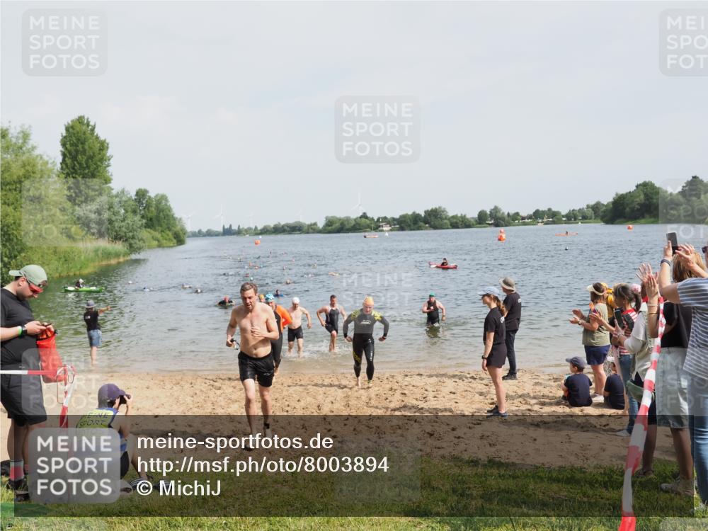 21.06.2025 - 27. Vierlanden-Triathlon MichiJ http://msf.ph/oto/8003894 15.06.2026 10:06:08 Schwimmen 362, 369, 370, 381, 418, 448, 455 meine-sportfotos.de