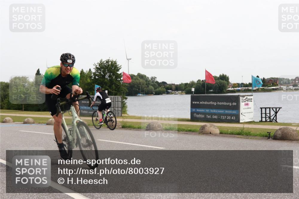 15.06.2025 - 27. Vierlanden-Triathlon H.Heesch http://msf.ph/oto/8003927 15.06.2025 10:31:15 Radfahren 267, 297, 310, 578 meine-sportfotos.de