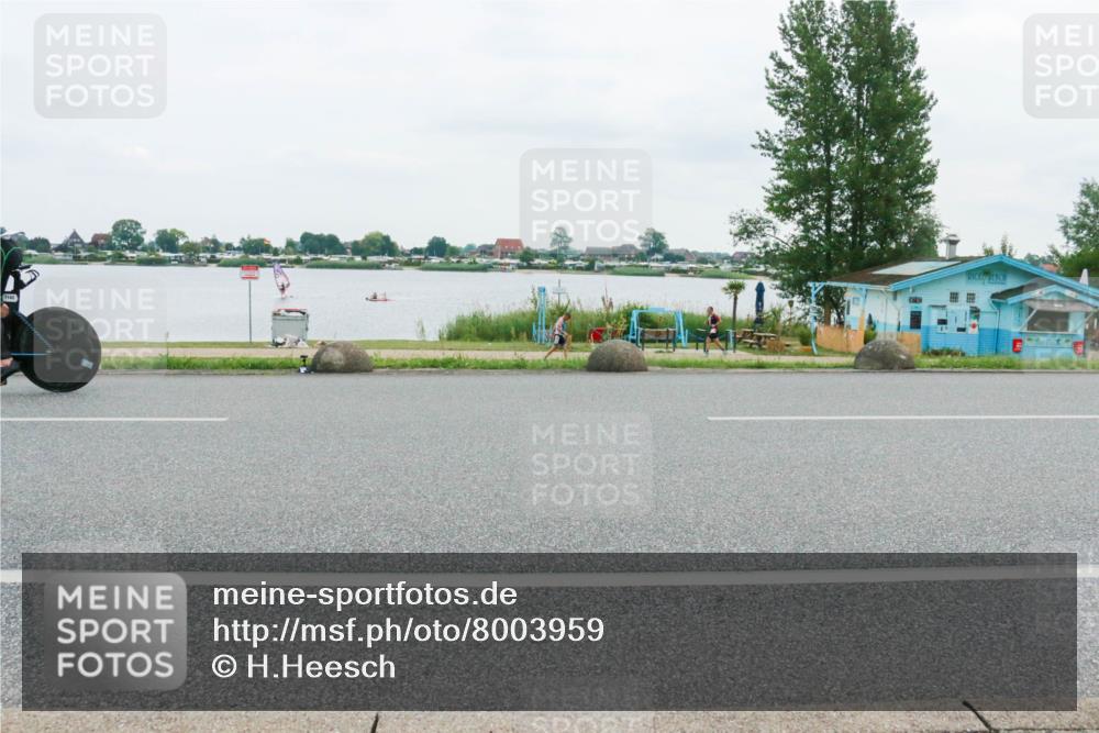 21.06.2025 - 27. Vierlanden-Triathlon H.Heesch http://msf.ph/oto/8003959 15.06.2025 12:57:14 Radfahren 1142 meine-sportfotos.de