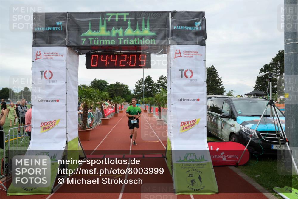 15.06.2025 - 7 Türme Triathlon Michael Strokosch http://msf.ph/oto/8003999 15.06.2025 14:42:09 Ziel 503 meine-sportfotos.de