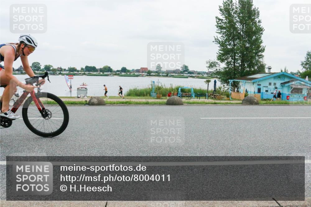 21.06.2025 - 27. Vierlanden-Triathlon H.Heesch http://msf.ph/oto/8004011 15.06.2025 12:57:52 Radfahren 1049, 1050, 1051, 1052 meine-sportfotos.de