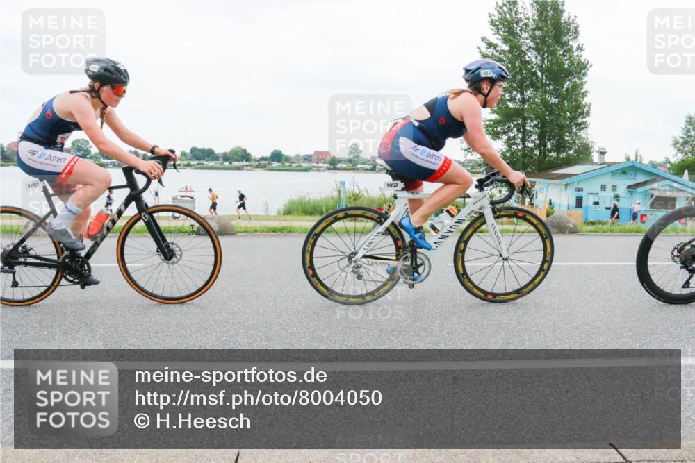 21.06.2025 - 27. Vierlanden-Triathlon H.Heesch http://msf.ph/oto/8004050 15.06.2025 12:57:53 Radfahren 1049, 1050, 1051, 1052 meine-sportfotos.de