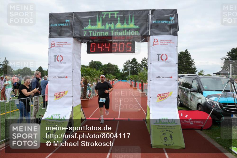 15.06.2025 - 7 Türme Triathlon Michael Strokosch http://msf.ph/oto/8004117 15.06.2025 14:43:04 Ziel 672 meine-sportfotos.de