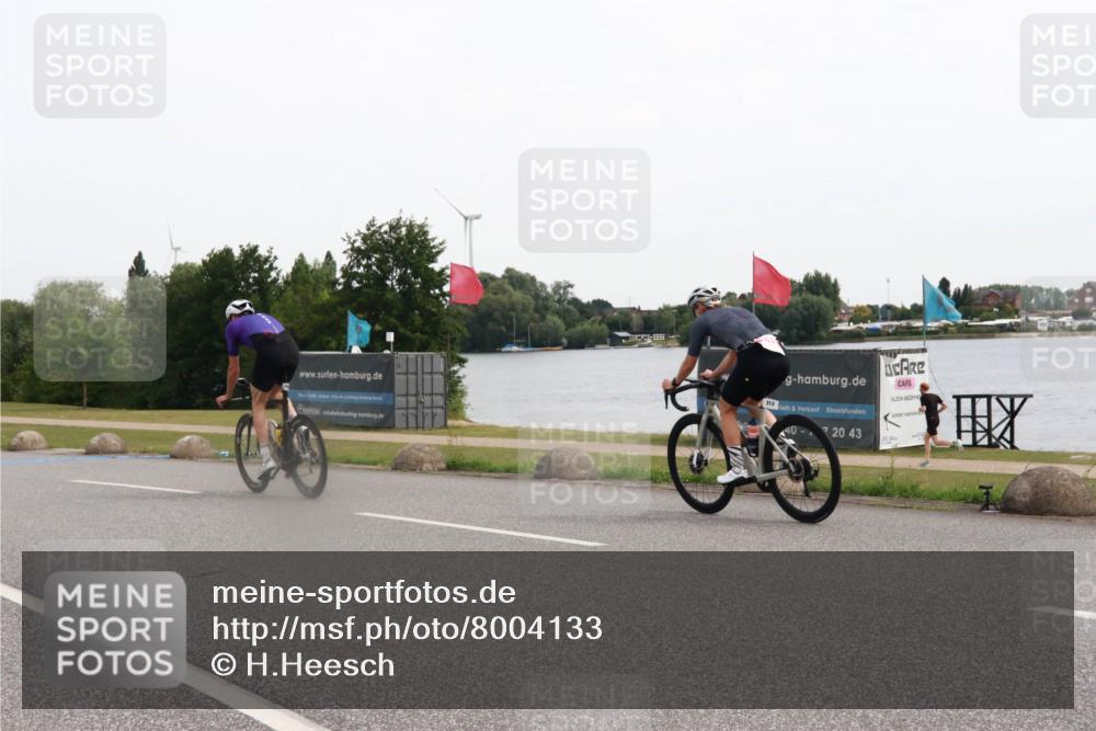15.06.2025 - 27. Vierlanden-Triathlon H.Heesch http://msf.ph/oto/8004133 15.06.2025 10:32:32 Radfahren 194, 212, 214, 538 meine-sportfotos.de