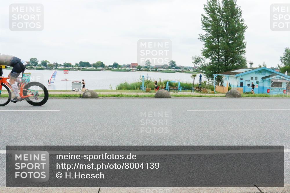 21.06.2025 - 27. Vierlanden-Triathlon H.Heesch http://msf.ph/oto/8004139 15.06.2025 12:58:16 Radfahren 1125 meine-sportfotos.de