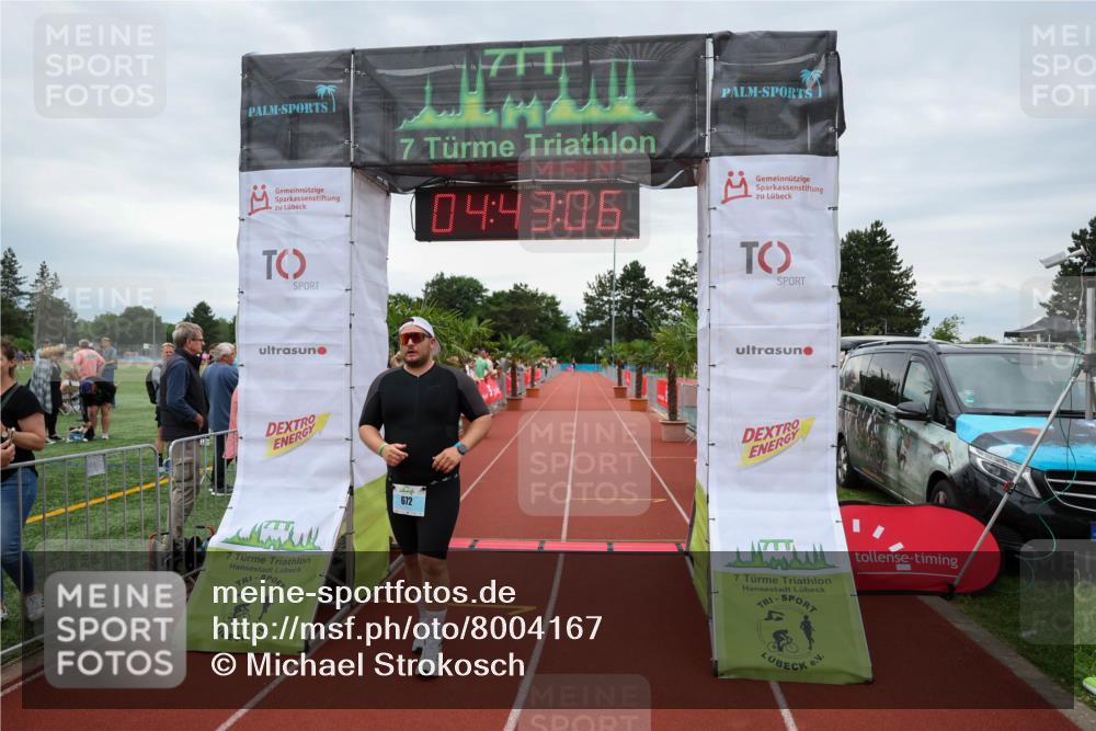 15.06.2025 - 7 Türme Triathlon Michael Strokosch http://msf.ph/oto/8004167 15.06.2025 14:43:05 Ziel 672 meine-sportfotos.de