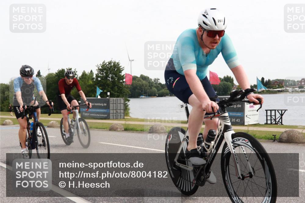 15.06.2025 - 27. Vierlanden-Triathlon H.Heesch http://msf.ph/oto/8004182 15.06.2025 10:32:42 Radfahren 204, 209, 219, 261, 327, 498 meine-sportfotos.de