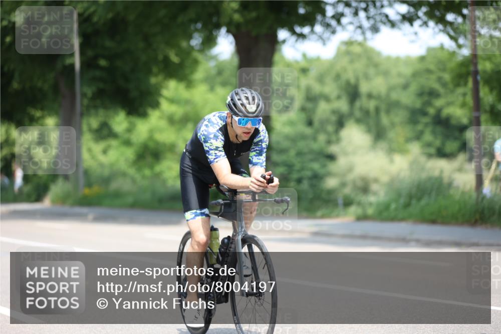 15.06.2025 - 7 Türme Triathlon Yannick Fuchs http://msf.ph/oto/8004197 15.06.2025 12:35:46 Radfahren 280, 522 meine-sportfotos.de